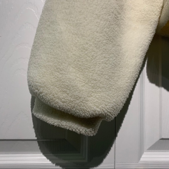 H&M Fluffy Mock-neck Sweater - Picture 4 of 6